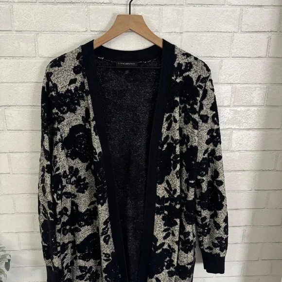 LANE BRYANT Thick Flowered Open Cardigan - Picture 3 of 9